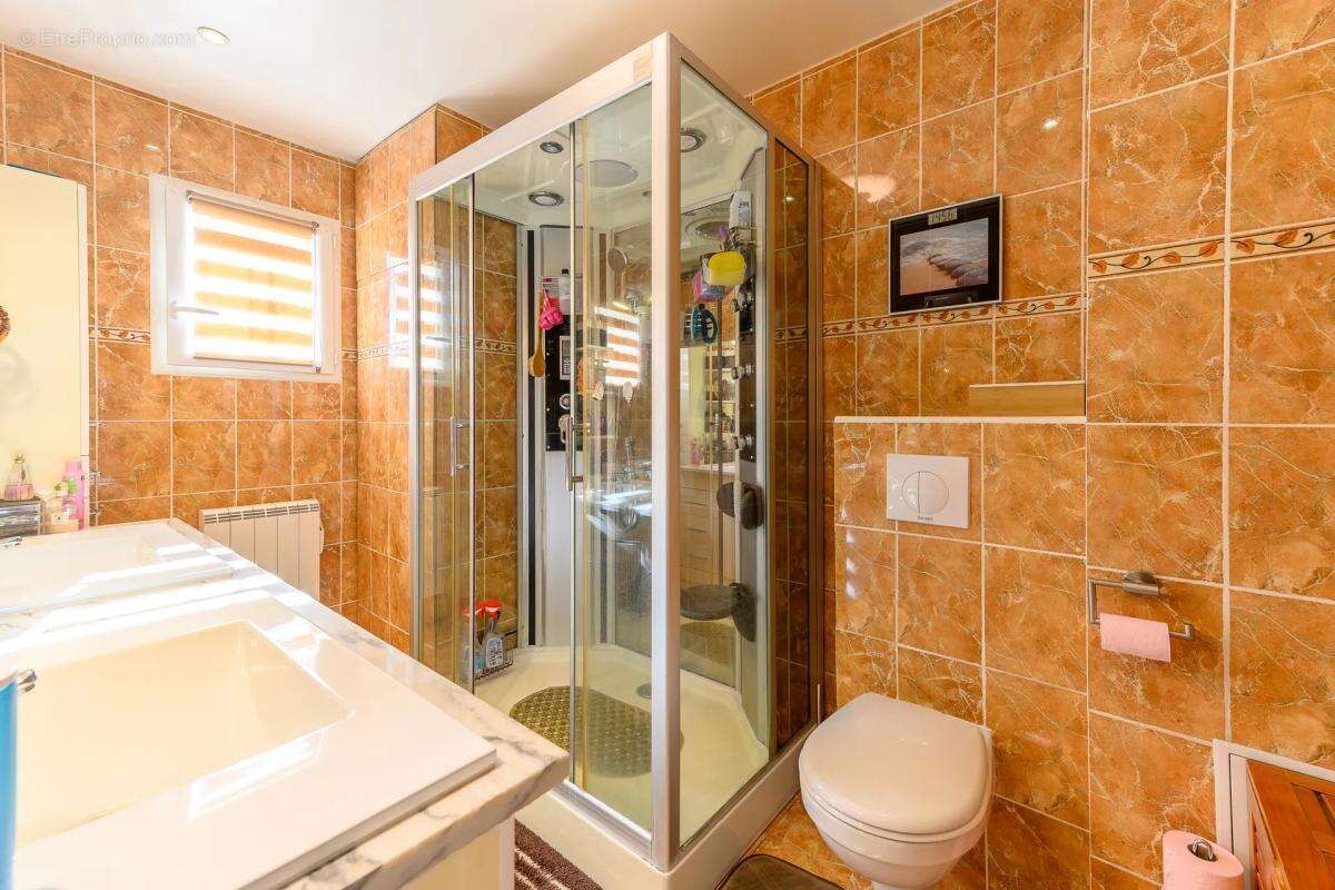 Maison à CLAYE-SOUILLY