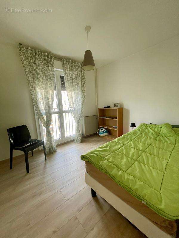 Appartement à LES ULIS