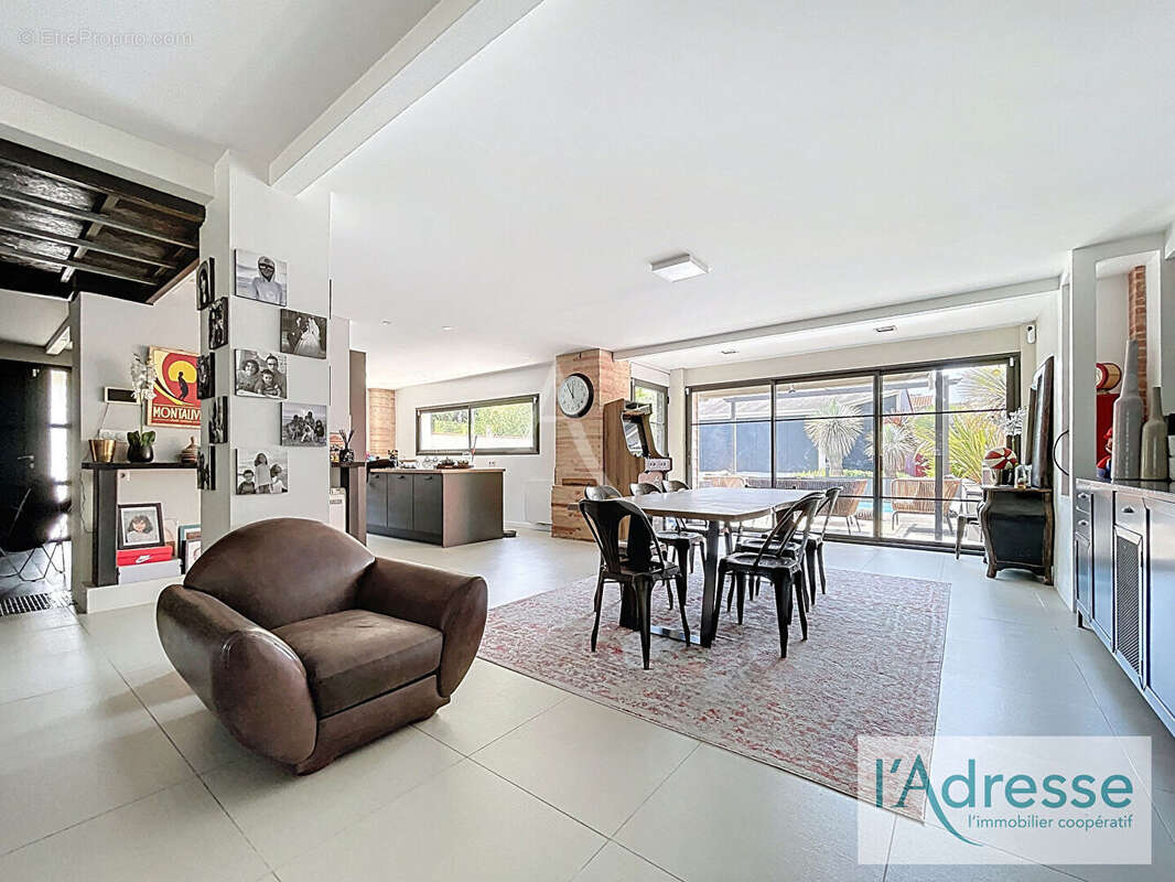 Maison à CASTELGINEST