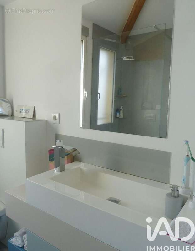 Photo 8 - Maison à AMBARES-ET-LAGRAVE