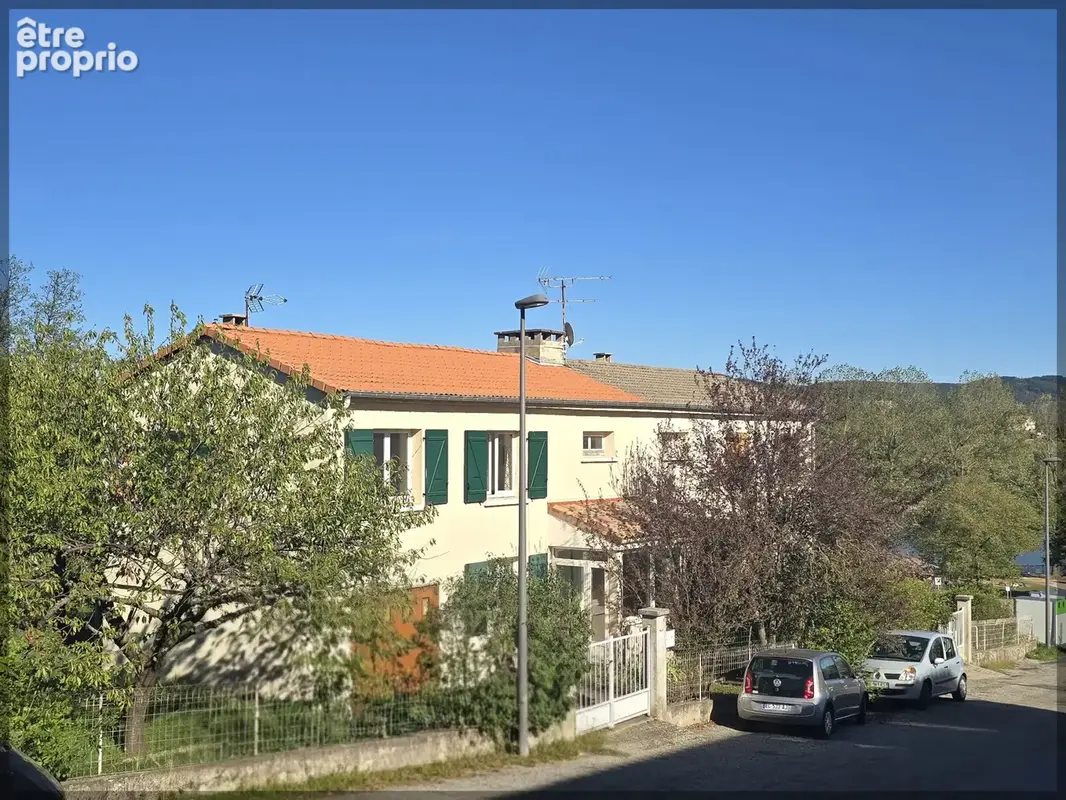À Vernoux-en-Vivarais, maison 93 m2 avec jardin, 3 chambres et vue sur le lac - photo 9