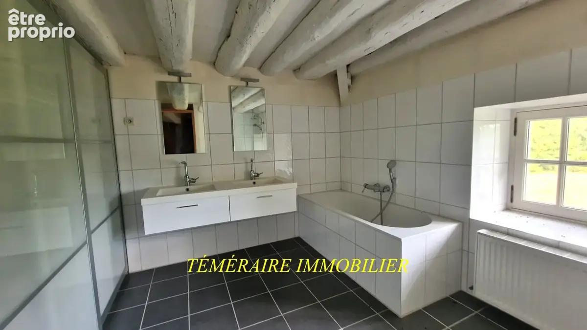 Axe Champagnole / Lons - Ensemble immobilier composé de 3 Maisons - photo 10