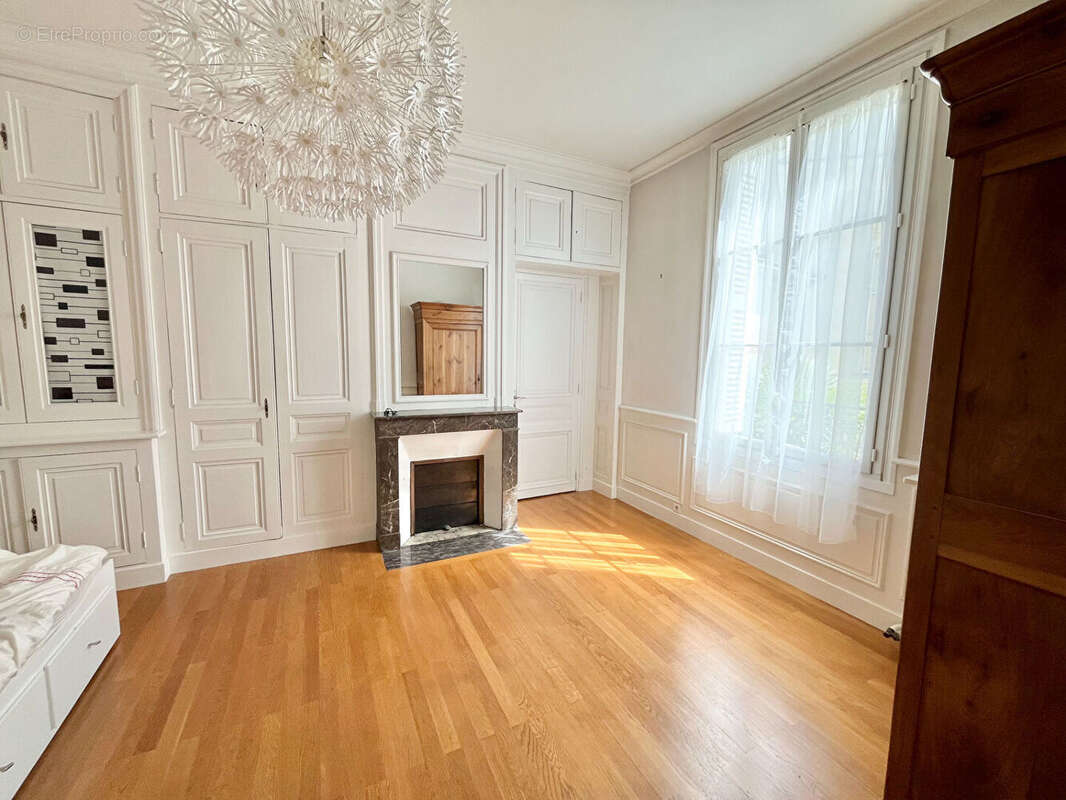 Maison à SAINT-CYR-SUR-LOIRE