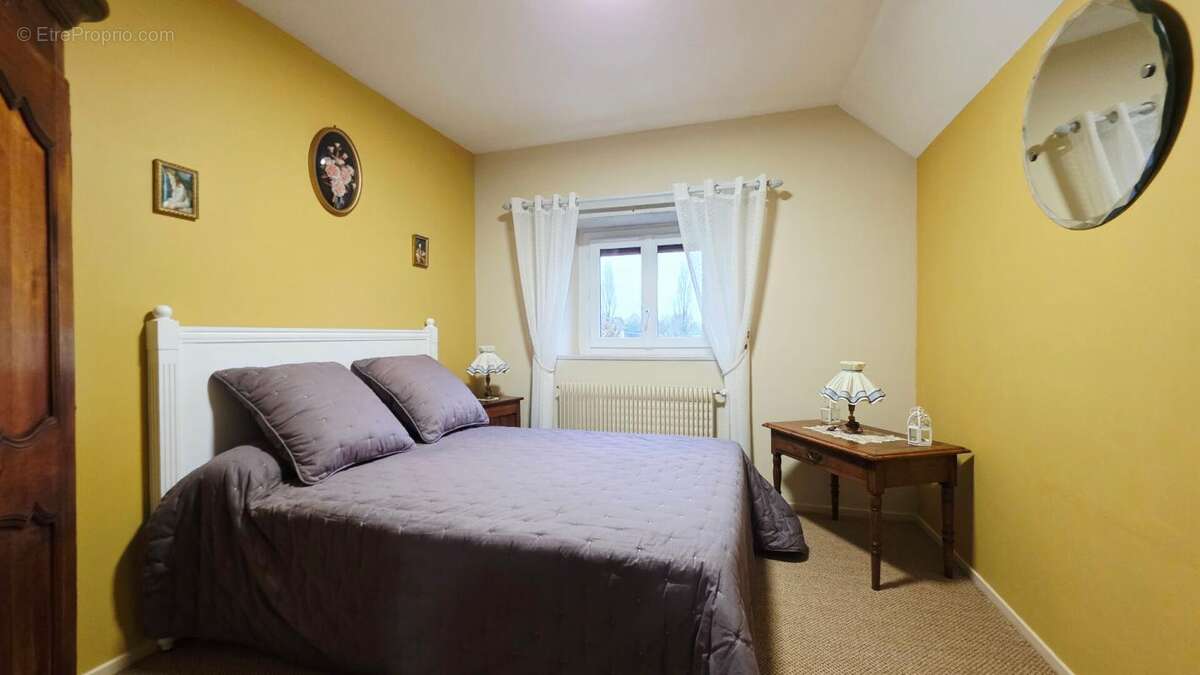 Maison à SAINT-DOULCHARD