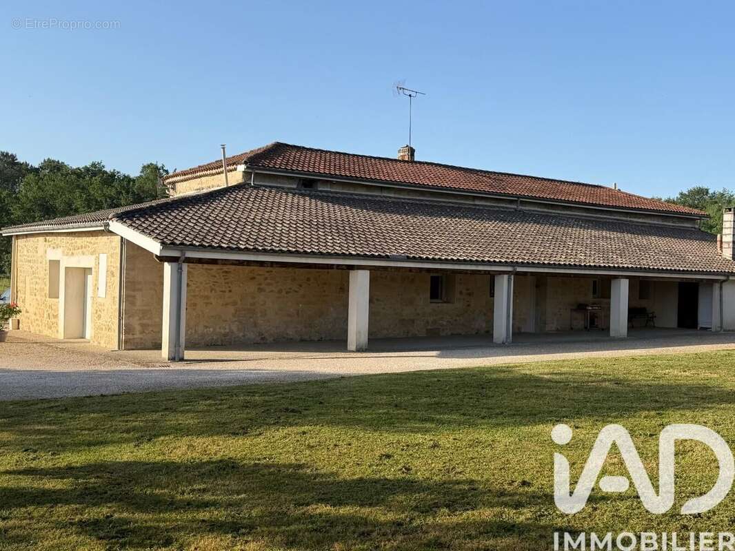 Maison 371 m² à Marcenais  - photo 5