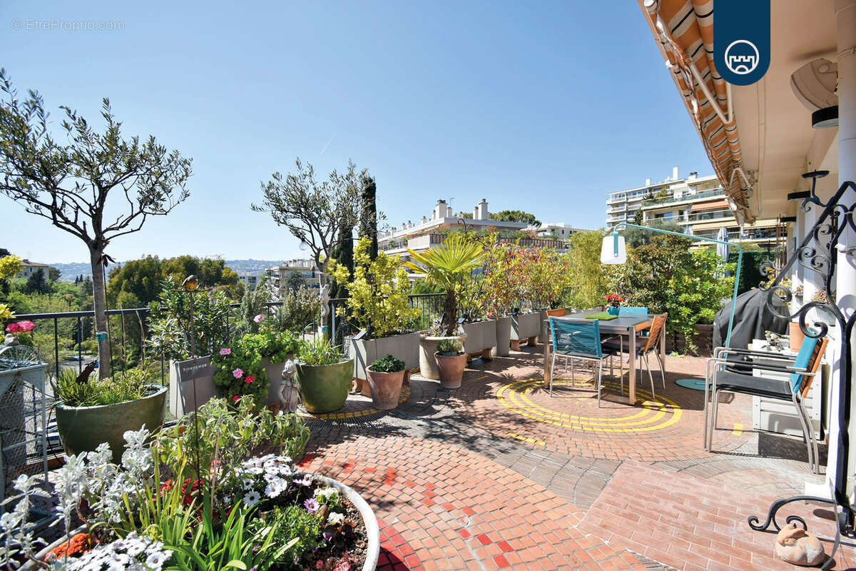 Nice - cimiez - 2p 76m2 terrasse 122m2 - photo 2