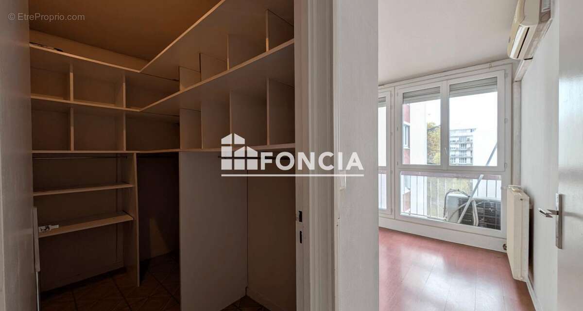 Appartement à CHILLY-MAZARIN