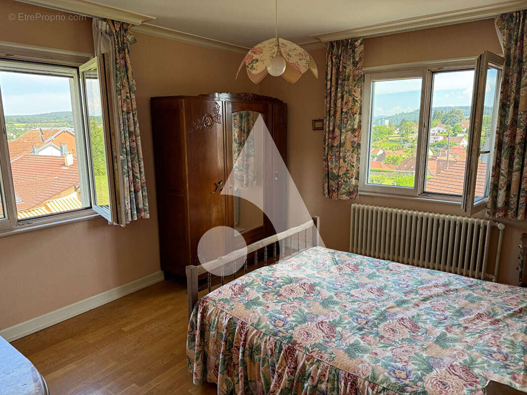 Maison Delle 8 pièce(s) 154 m2 - photo 8
