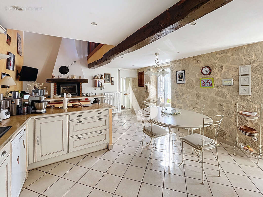 Maison à GRANDPUITS-BAILLY-CARROIS