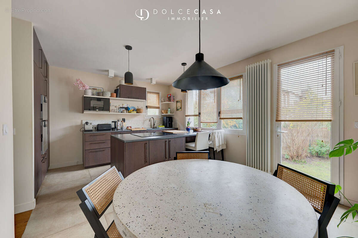 Maison à LE PERREUX-SUR-MARNE