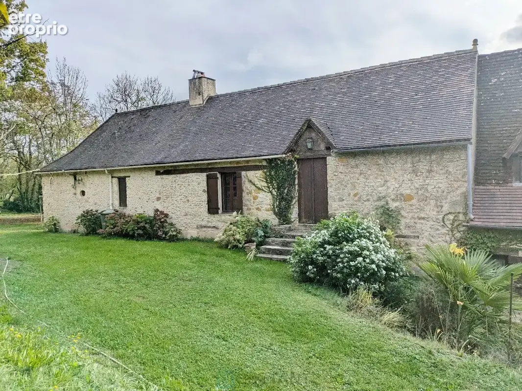 A Coux-et-Bigaroque au calme Superbe longère en pierre de 1833. - photo 5