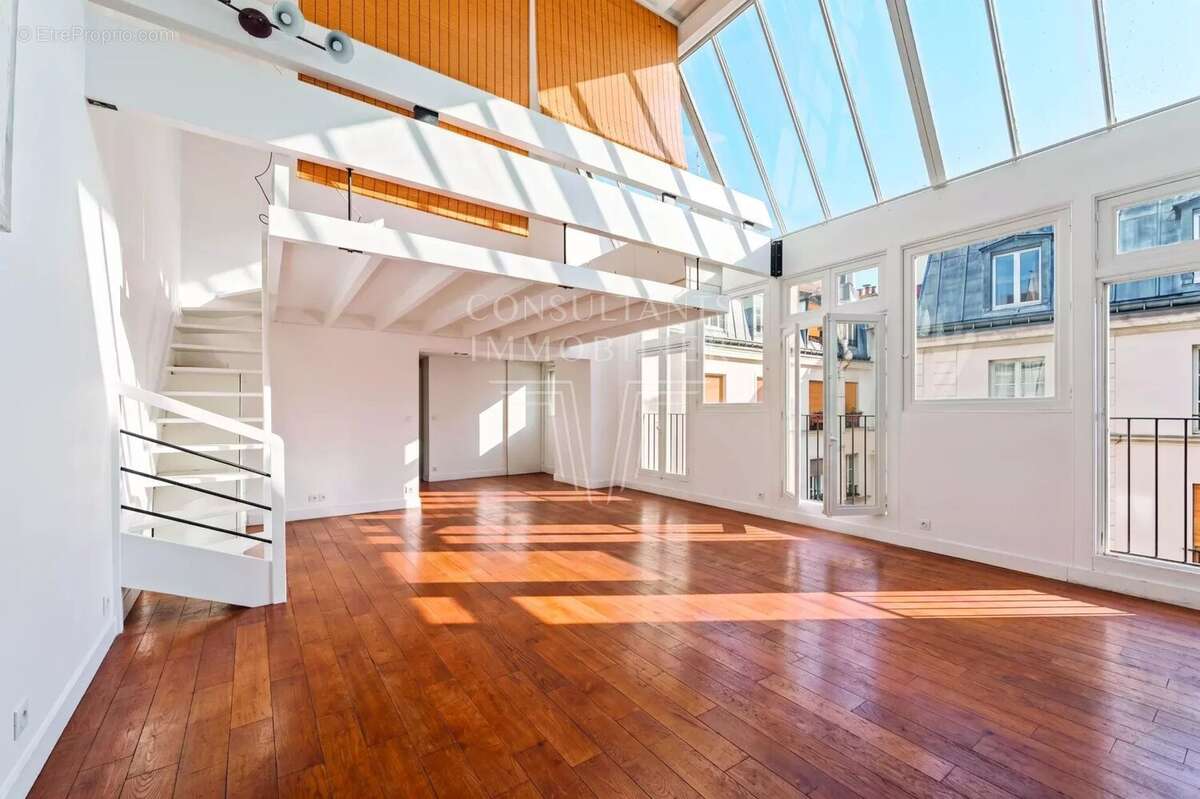 Appartement à PARIS-14E