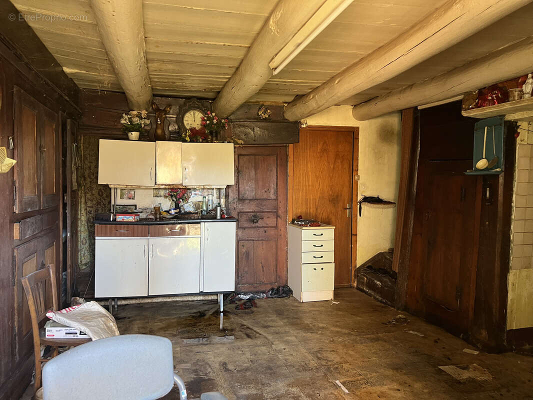 Maison à VAZEILLES-PRES-SAUGUES