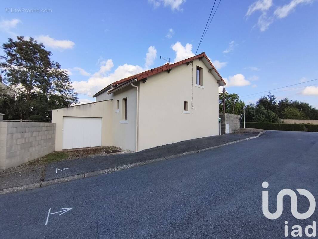 Photo 1 - Maison à CHATILLON-SUR-THOUET