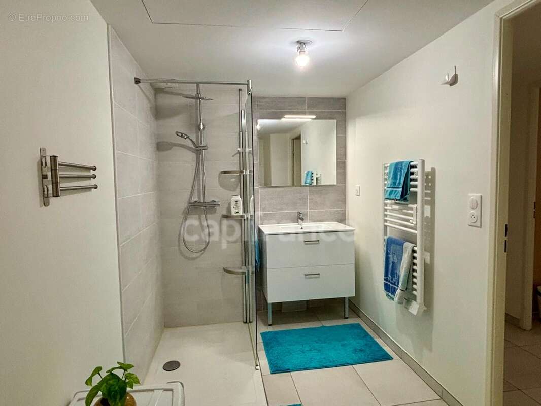 Appartement à vendre 4 pièces HYERES (83) - Plain pied - 2 parkings - 2 terrasses - photo 38