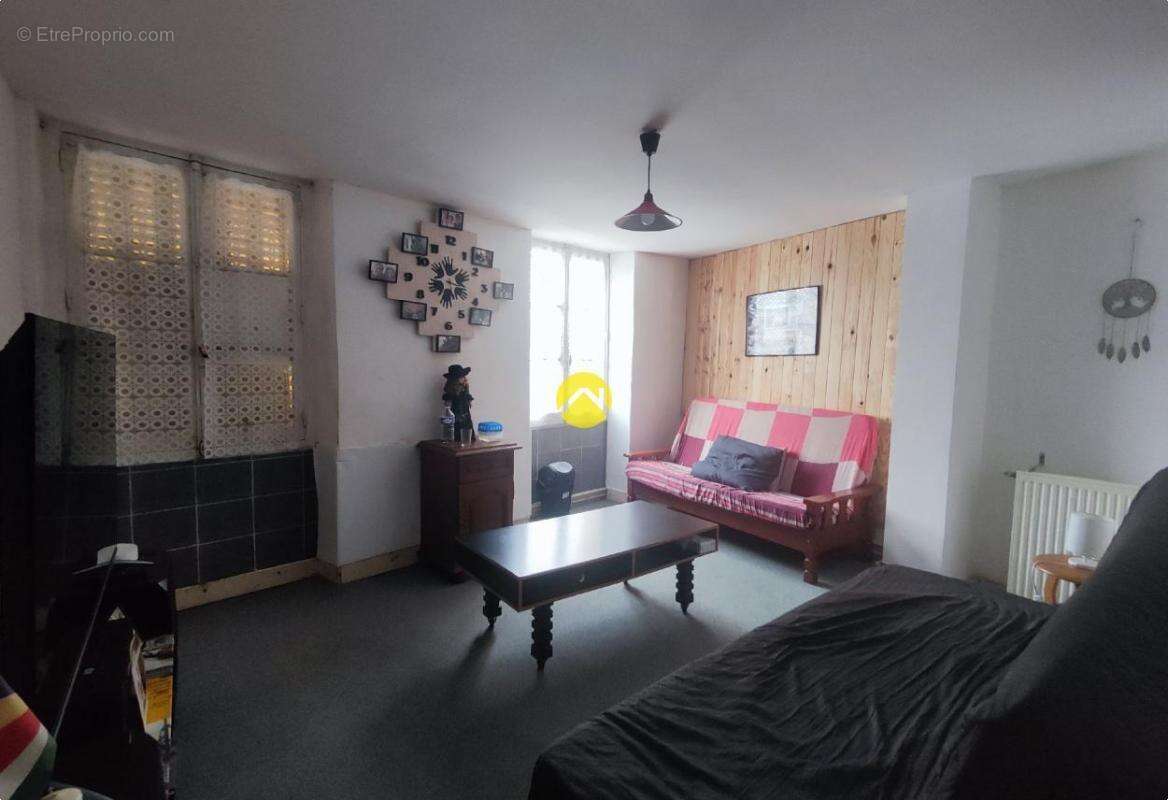 Maison à JOUET-SUR-L&#039;AUBOIS