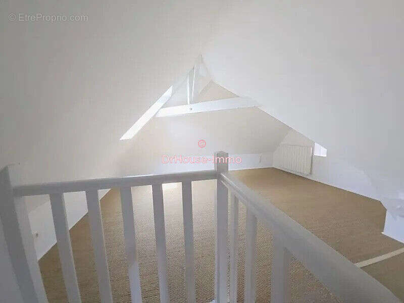 Maison à LOUVIGNE-DU-DESERT