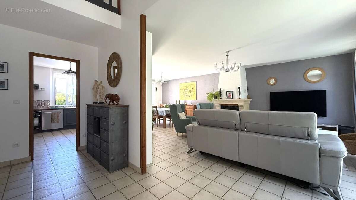 Maison à BOUFFEMONT