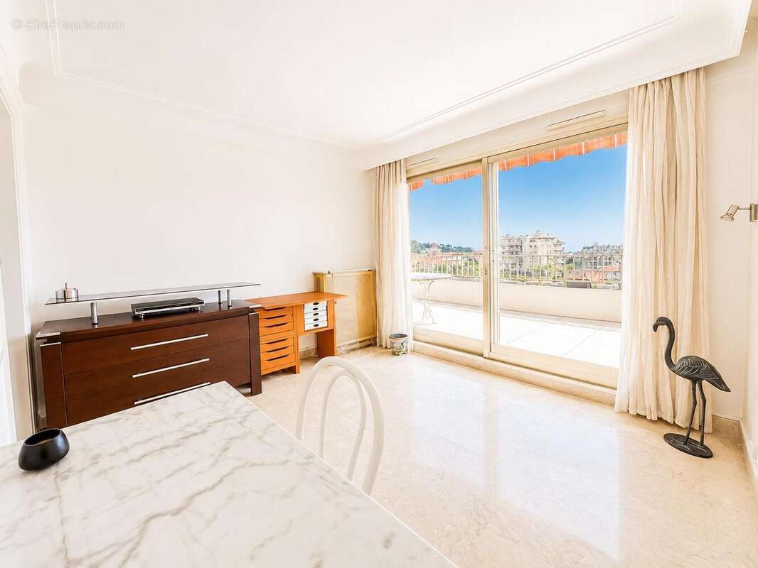   - Appartement à NICE