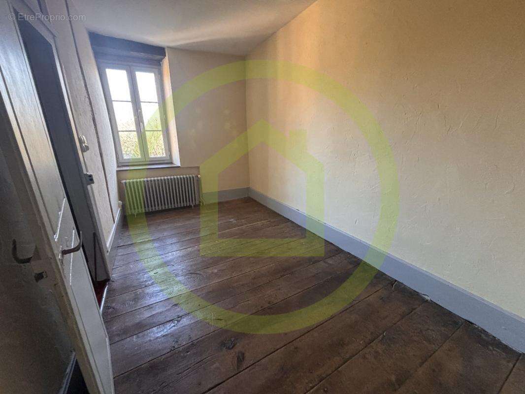 Maison 153 m² à Gouzon  - photo 14