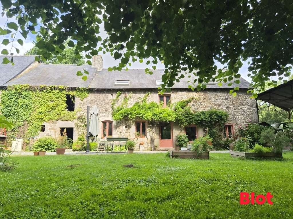 Maison à PLESSIX-BALISSON