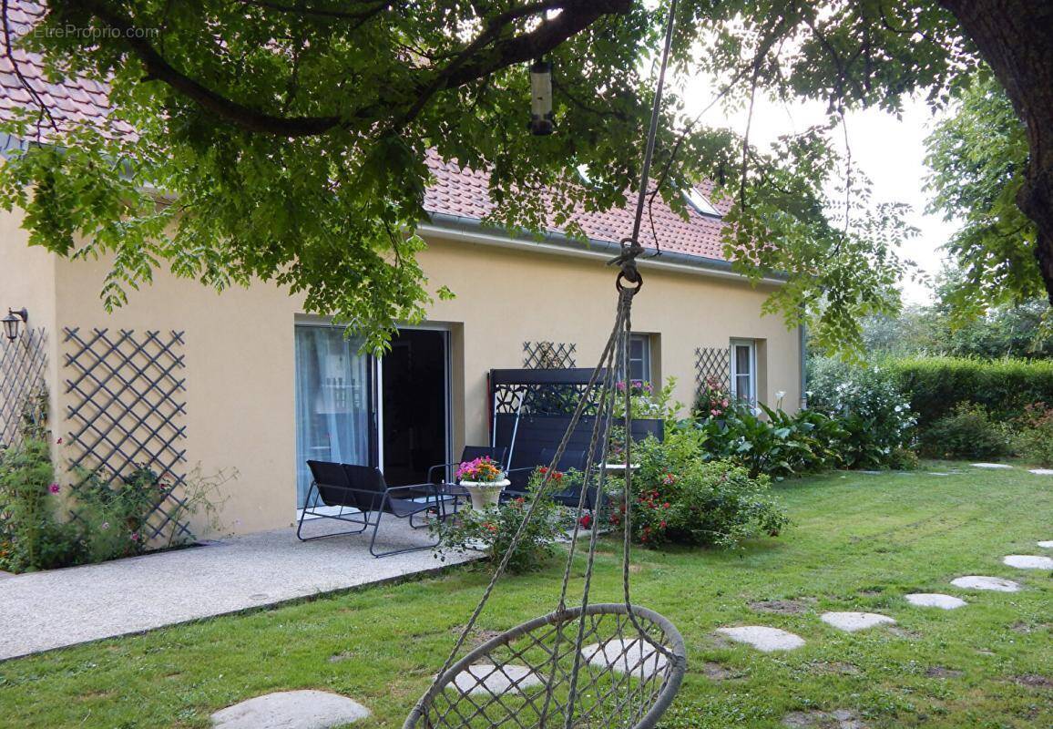 Maison à FAVIERES