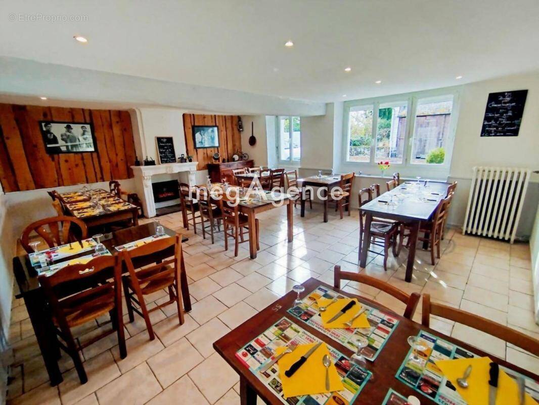 Commerce à SAINT-MATHURIN-SUR-LOIRE