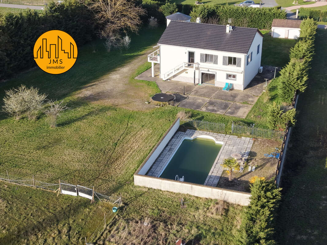 Maison à MONETAY-SUR-ALLIER