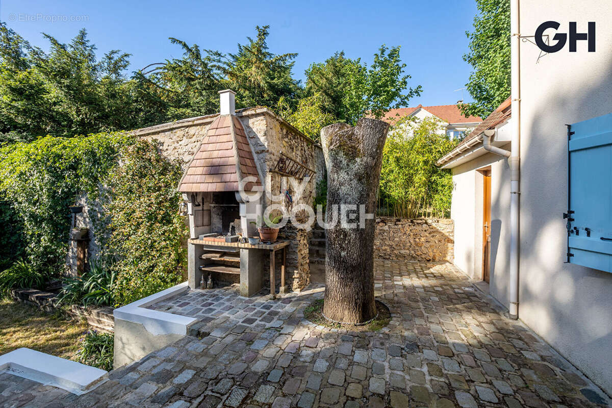 MAISON FAMILIALE (d'environ 125 m²) à SOISY SUR SEINE proche centre ville - photo 4