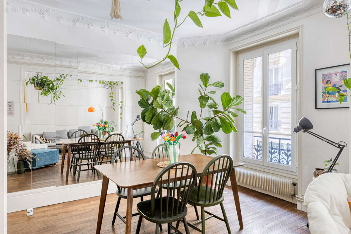 Appartement à PARIS-18E