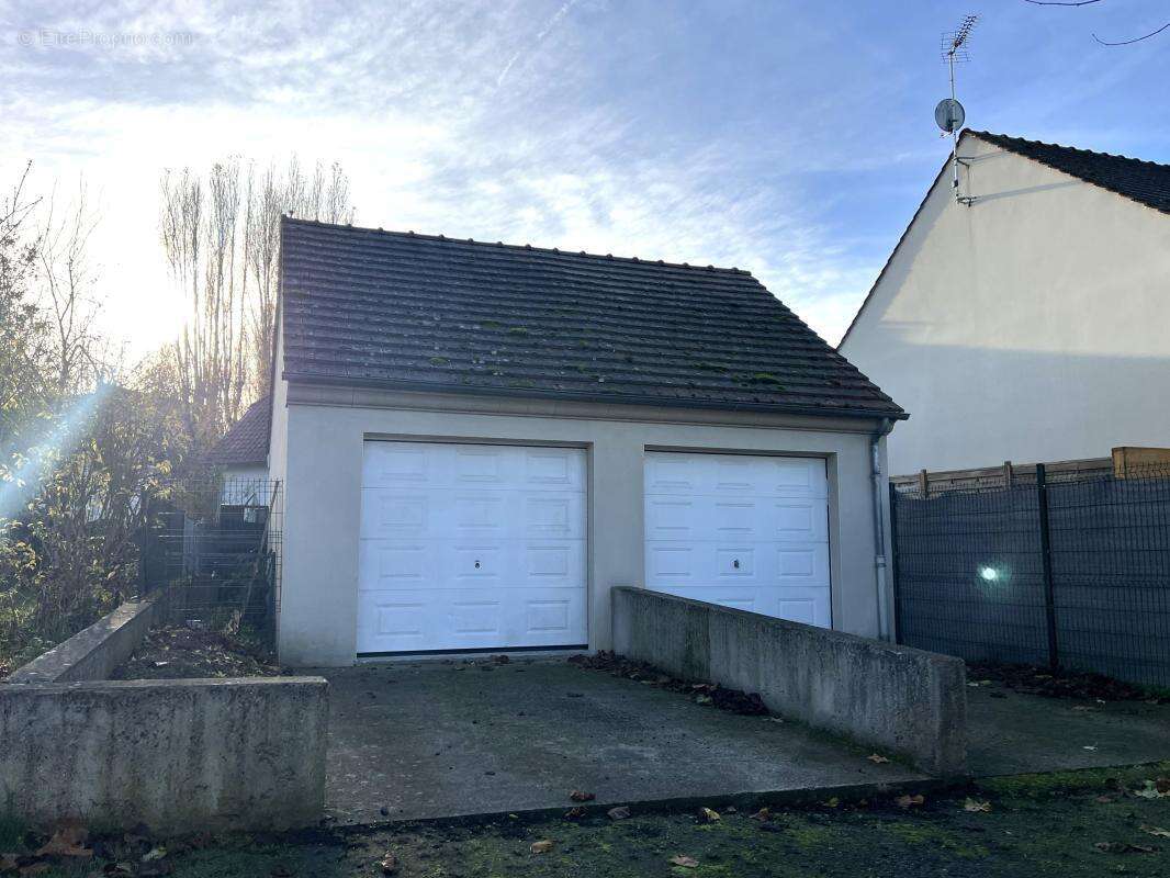 Maison à VILLENEUVE-SAINT-GERMAIN