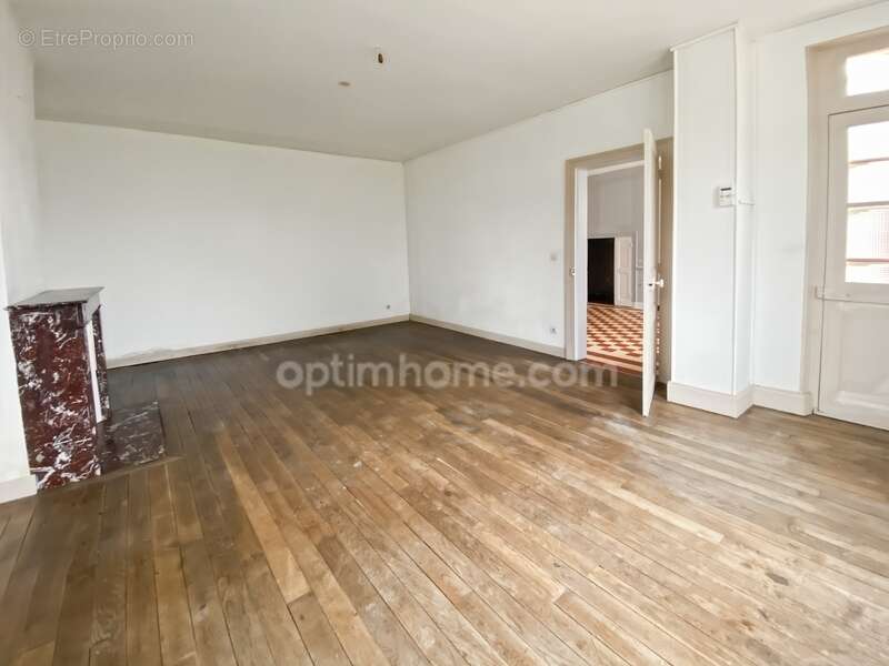 Maison à LA NEUVILLE-BOSMONT