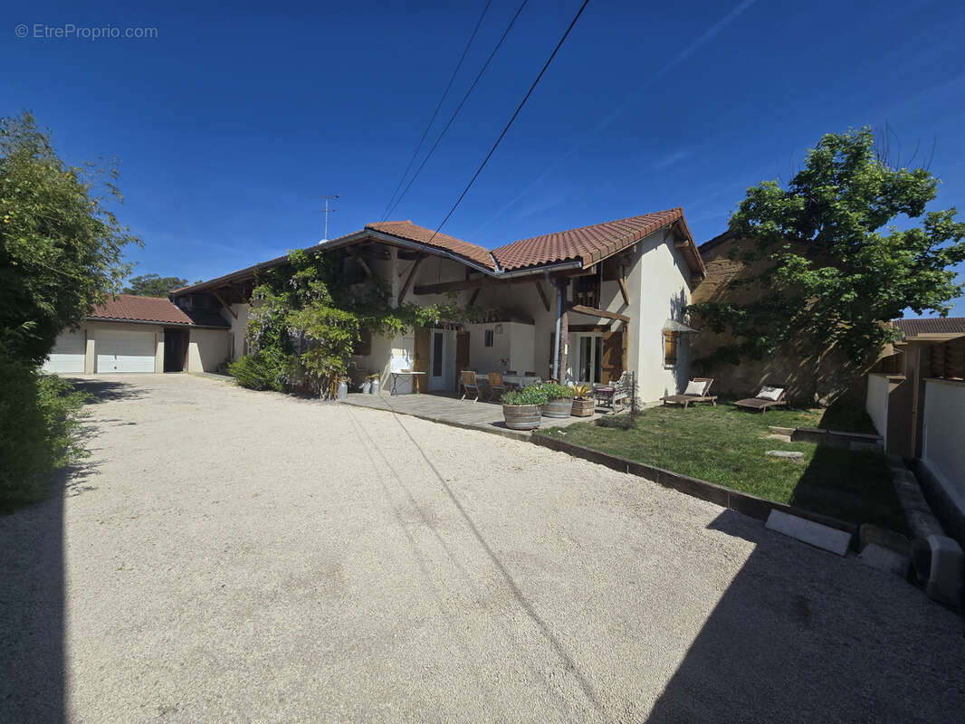 Maison à GRIEGES