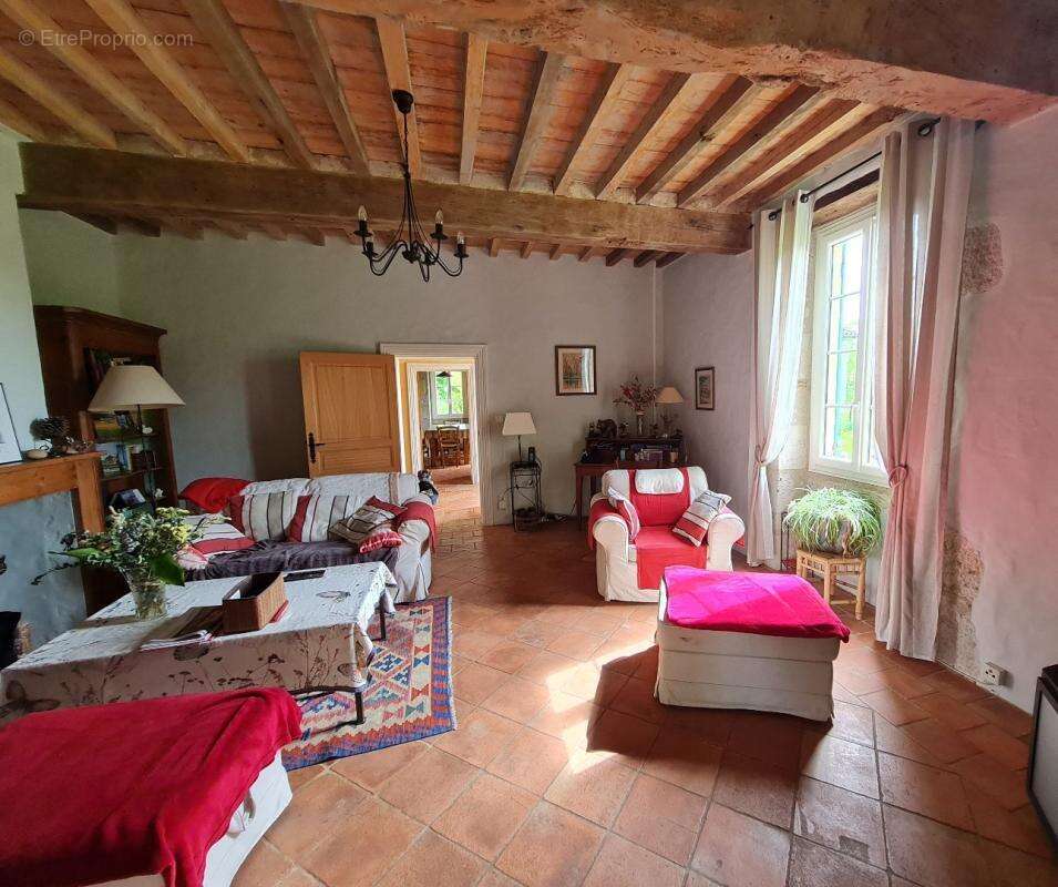 Maison à MIRADOUX