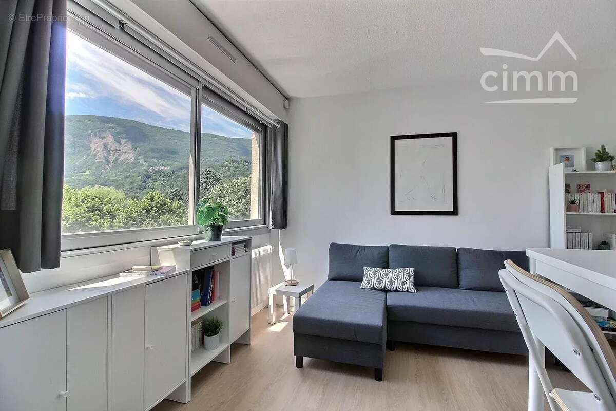 Appartement à MEYLAN