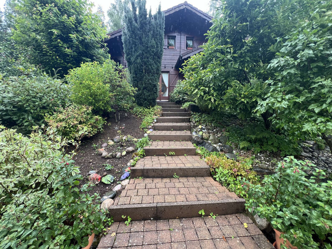 Maison à SAINT-MAURICE-SUR-MOSELLE