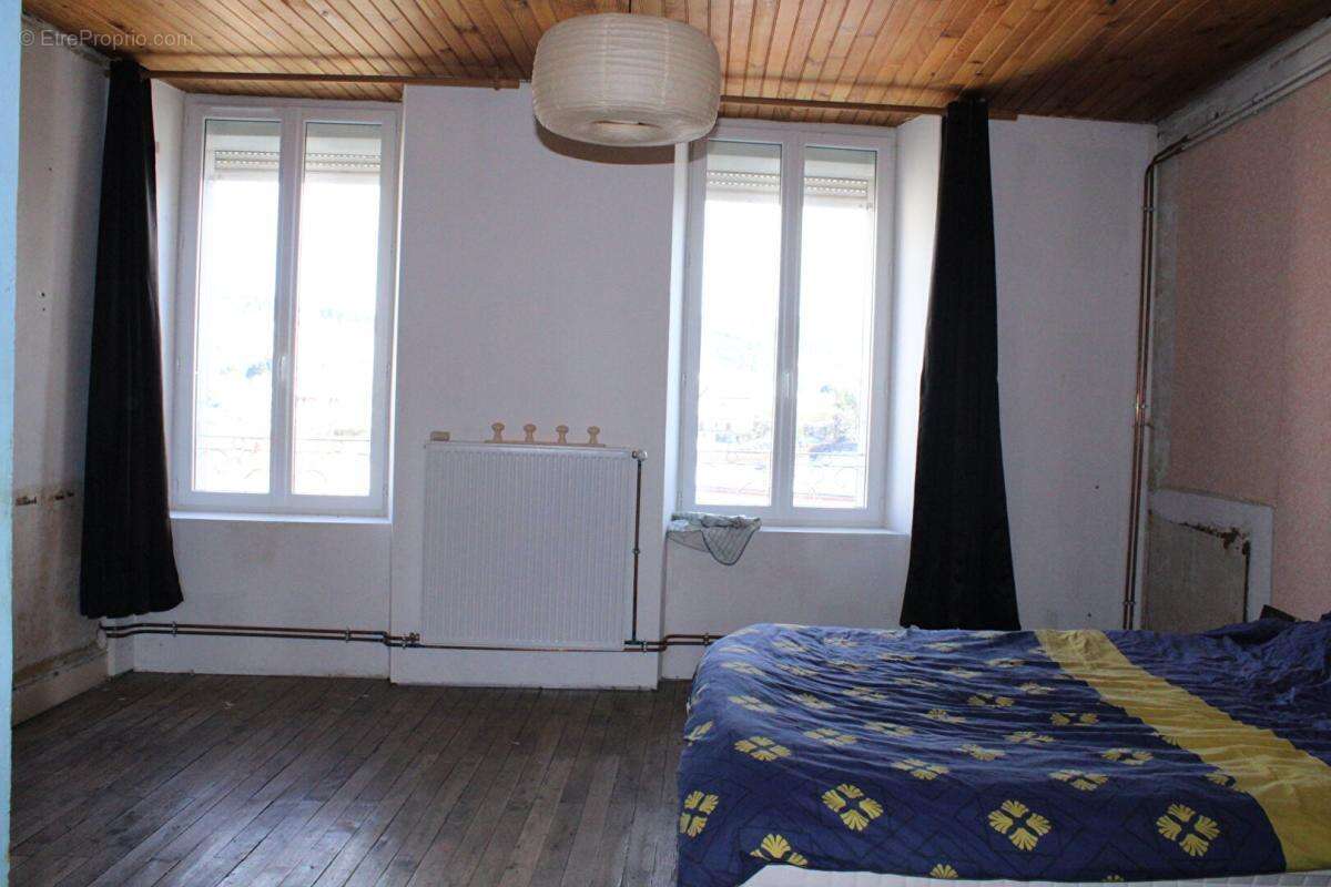 Maison  avec jardin , garage et appartement indépendant - photo 11