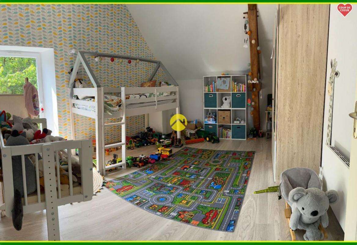 Maison à NEUVY-SUR-BARANGEON