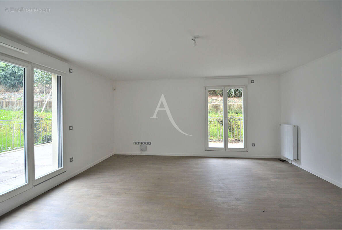 Appartement  4 pièces - Terrasse 28 m²  - Métro Léo Lagrange - photo 5