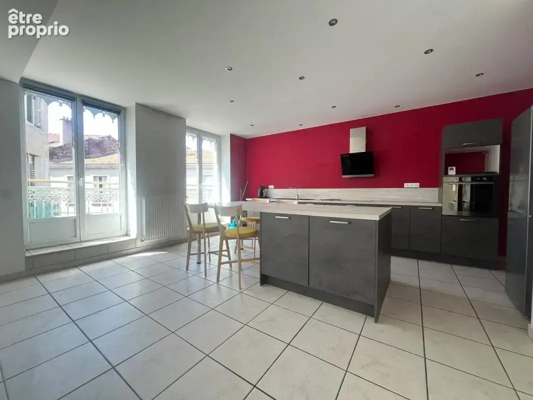 Appartement de 4 pièces de 107 m² à Saint-Étienne - photo 4