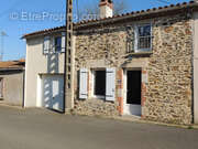 Maison à SAINT-MARTIN-DES-NOYERS