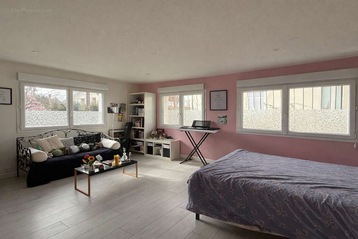 Maison à DEUIL-LA-BARRE