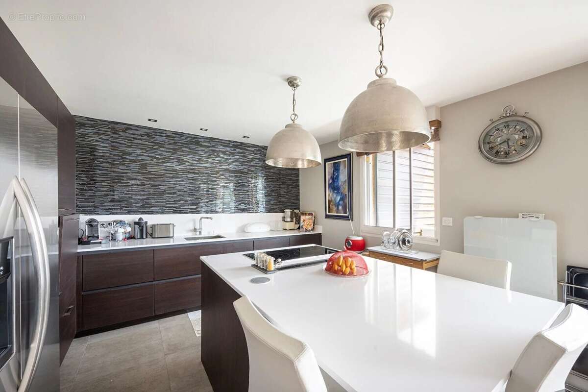 Appartement Charenton Le Pont 2 pièces 81.27 m2 - photo 4