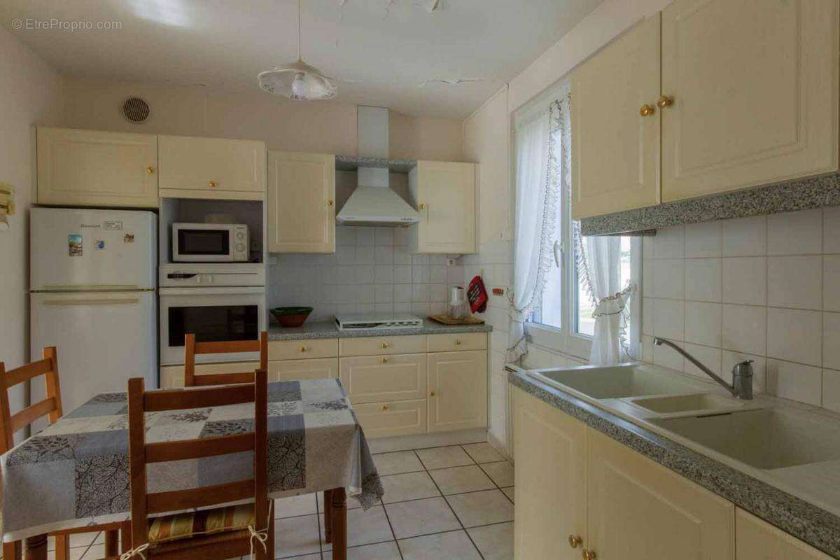 Maison à SAINT-JULIEN-EN-SAINT-ALBAN