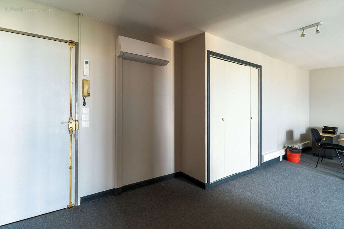 Commerce à CARCASSONNE