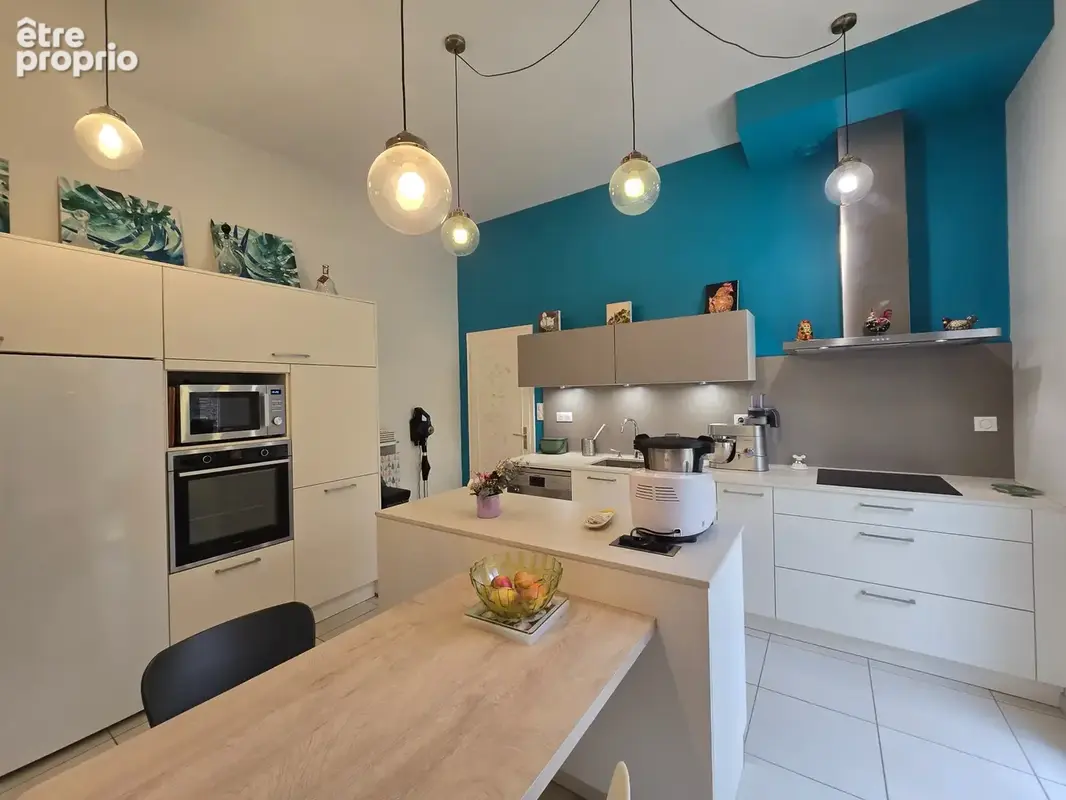 Maison familiale de 302m2 sur 3900m2 de terrain - photo 4