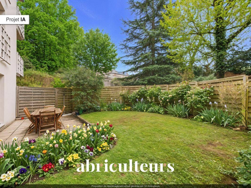 Appartement à LA CELLE-SAINT-CLOUD