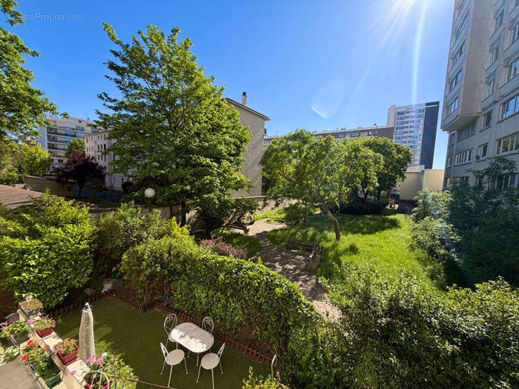 Appartement à CHARENTON-LE-PONT