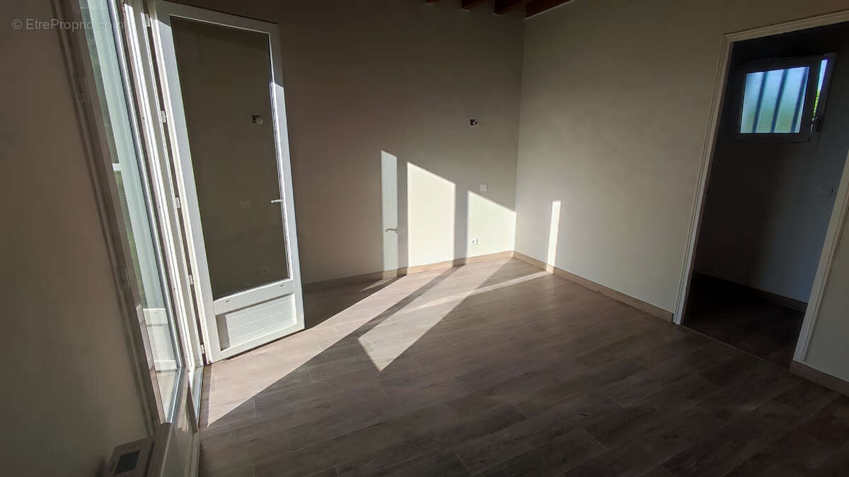 Maison plain pied 120 m2 - secteur calme proche des commodites - photo 7