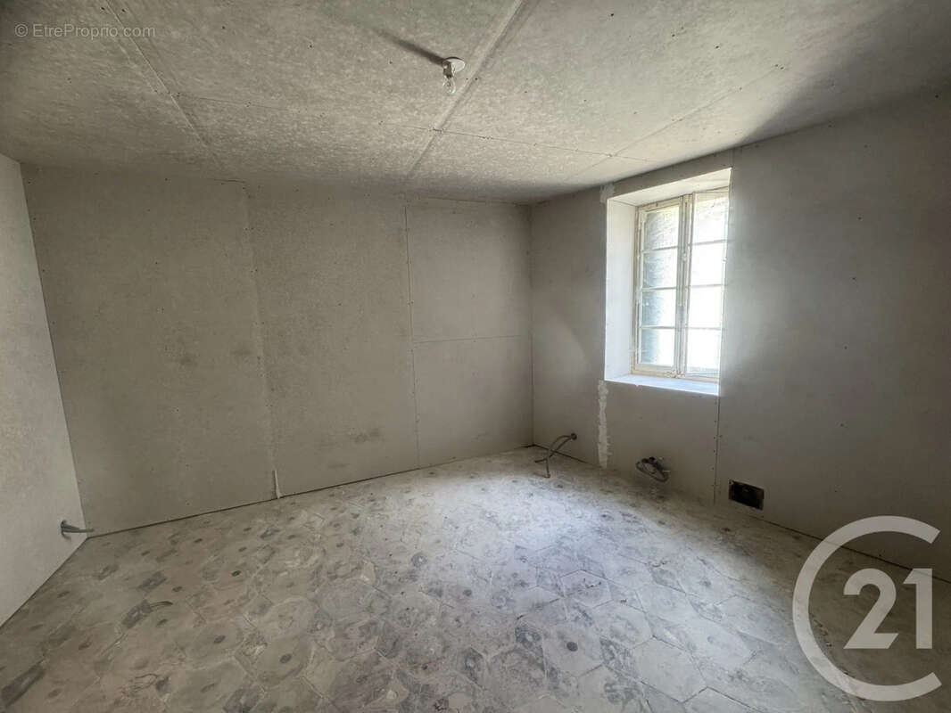 Maison 150 m² à Coulanges-Sur-Yonne  - photo 7
